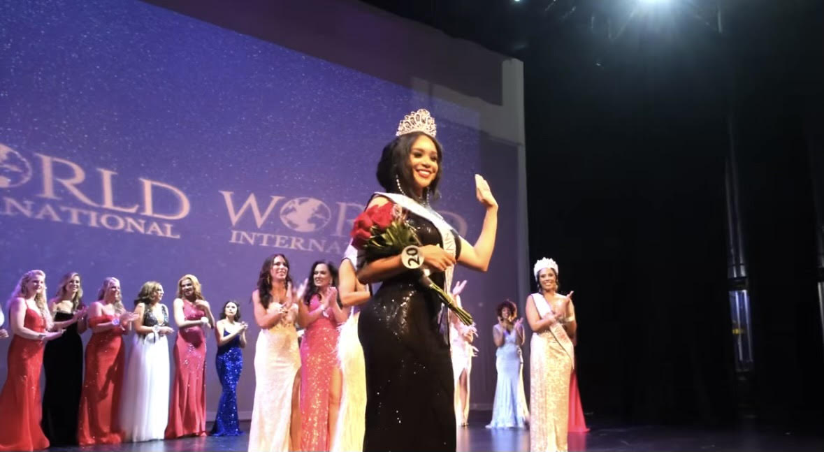 Sharis Rhodes is crowned. Photo courtesy of Rhodes.
